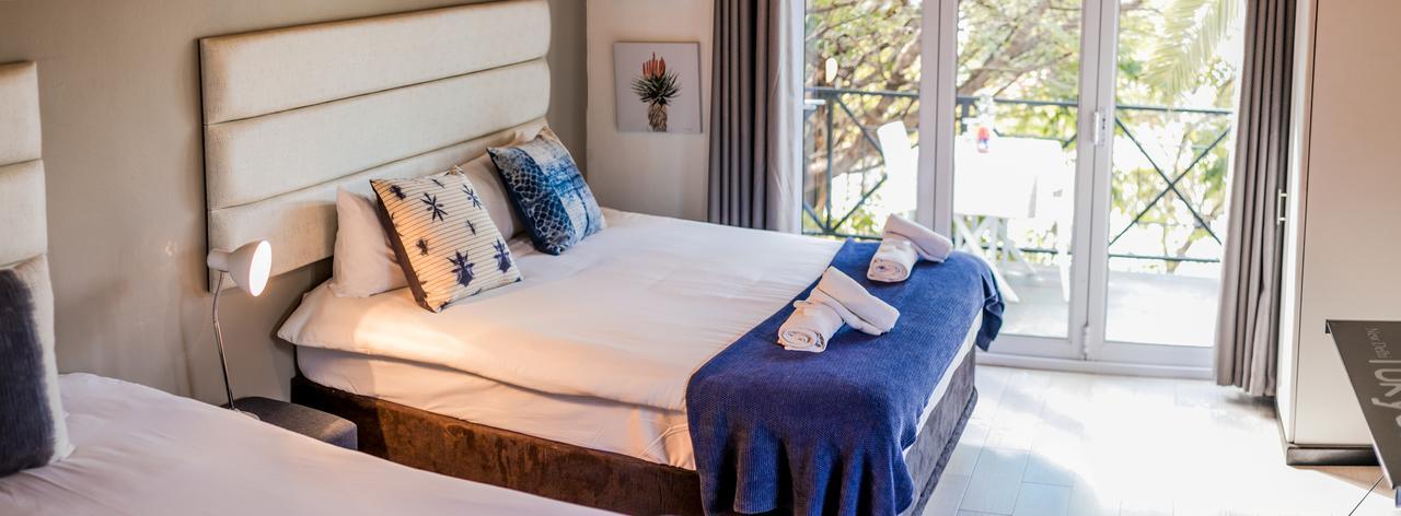 Out Of Africa Guesthouse โอชิวารองโก ภายนอก รูปภาพ